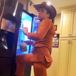 Meet your Posher, Ray